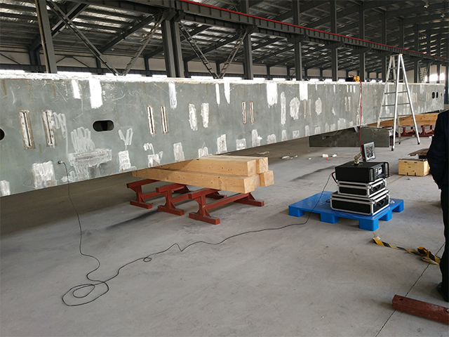 振動時效設備消除高鐵軌道梁的應力