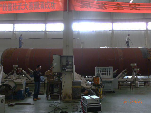 振動(dòng)時(shí)效設(shè)備在壓力容器上的應(yīng)用